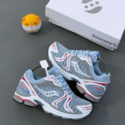 Limited Edition Saucony Grid 9000 Sneakers – Light Blue/Red