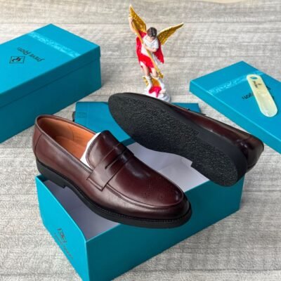 Premium Leather Loafers for the Discerning Gentleman